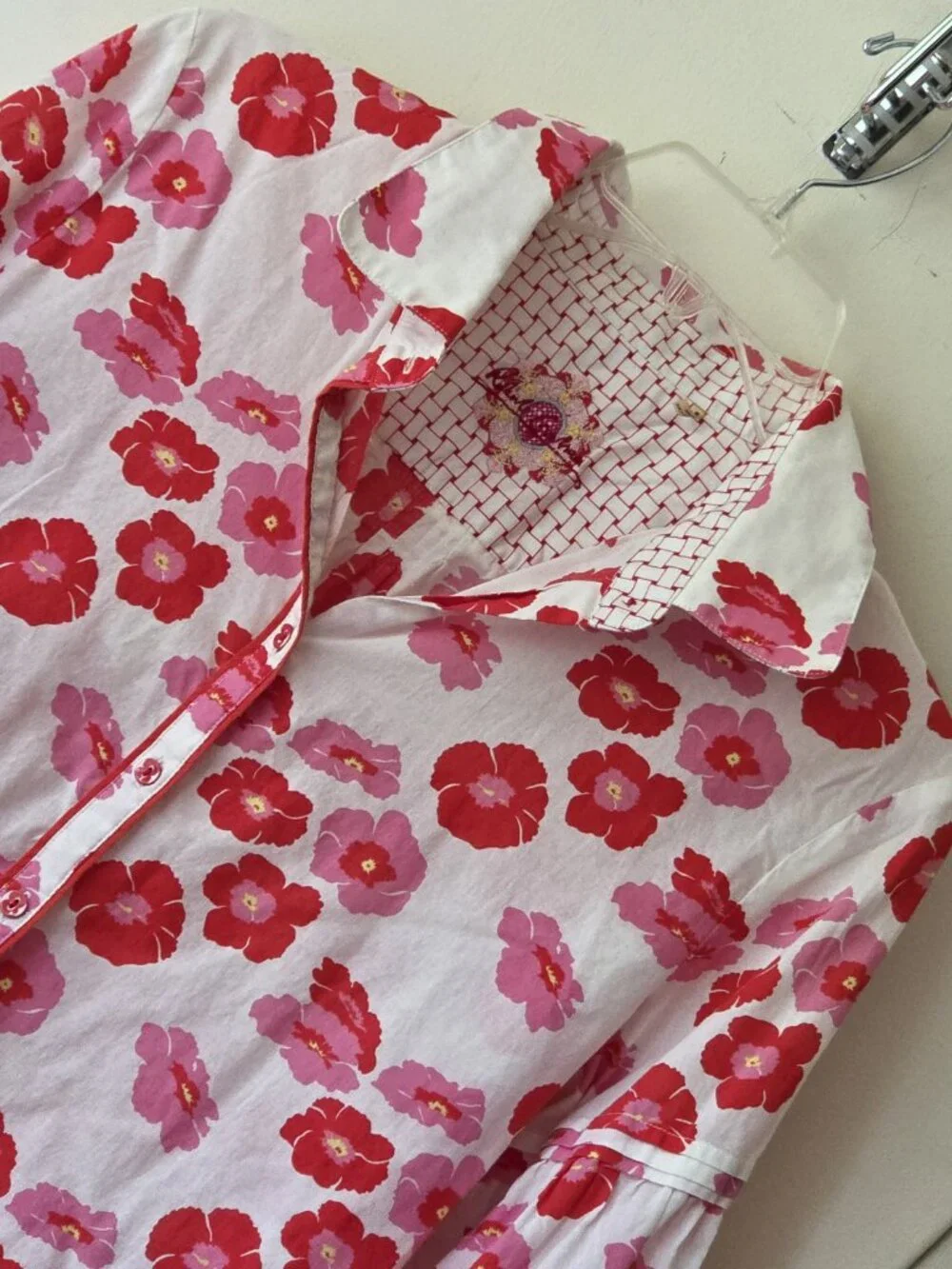 Robert Graham sz M Floral Button Down Shirt Blouse White Pink Embroidery Puff - Picture 7 of 14